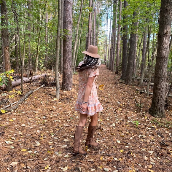 🌻🍂🍁Hello BEAUTIFUL POSHERS 🍁🍂🌻 - Picture 7 of 7